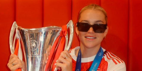 Footballer Alessia Russo  was seen wearing black Saint Laurent SL 572 001 sunglasses following Arsenal Women's F.C.'s victory at the UEFA Women's Champions League 2025.
