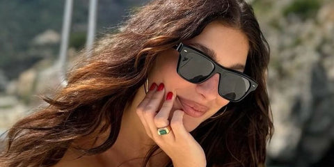 Camila Morrone was seen wearing black Oliver Peoples N.04 Sun OV5552SU 1731/P2 Polarised sunglasses during her trip to Italy in July 2024