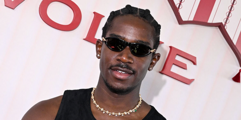 Damson Idris was seen wearing black Bottega Veneta BV1390S 001 sunglasses at the Revolve Festival 2026 during Coachella Weekend.