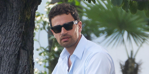 Theo James was seen wearing green tortoise Dolce&Gabbana DG4413 3200/3 sunglasses on the set of The Gentlemen season 2